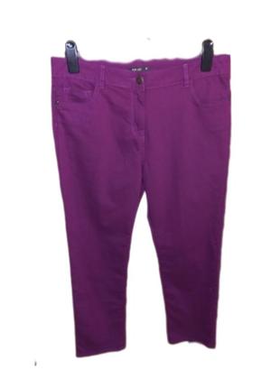 Джинсы фиолетового цвета 50-52 размер