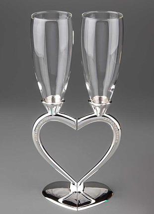 Свадебные бокалы на металлической ножке "Половинки сердца" Код...