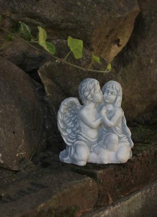 Садовая фигура, статуэтка Ангелы целуются для декора сада изго...