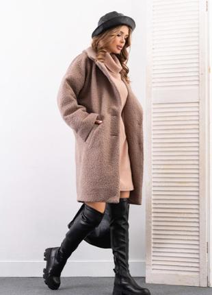 Женское пальто-кокон из однотонного коричневого букле