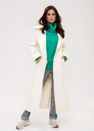 Женское классическое пальто с поясом