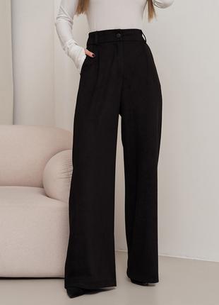 Черные широкие брюки палаццо из эко-замши, размер S