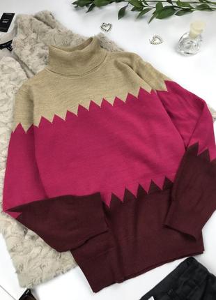 Комбинированный свитер под горло