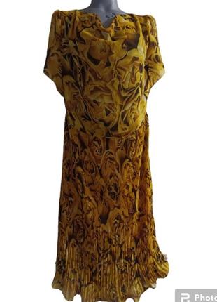 Женское платье в розы, размер 48-50 юбка гофре