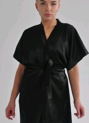 Черный атласный халат под пояс шелковый халат