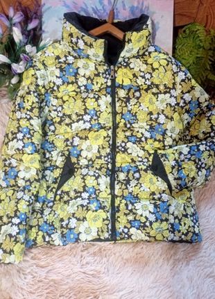 Яркая куртка цветочный принт