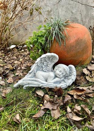 Садовая фигура, статуэтка Ангел лежачий для декора сада изгото...