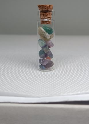 Натуральний камінь Флюорит в пляшці 3 см для медитації та декору