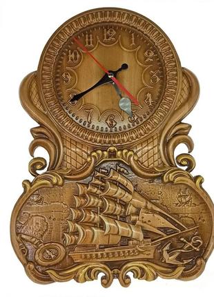 Панно резное "часы с парусником", (40х29х2,2 см),покрыто патин...