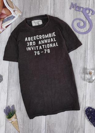 Мужская коричневая футболка abercrombie & fitch размер м