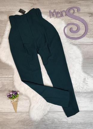 Женские брюки topshop темно-зелёного цвета высокая посадка зау...