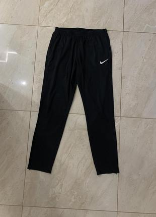 Спортивные штаны nike tech pant черные женские