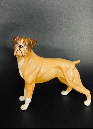 Фарфоровая статуэтка собака боксер royal doulton