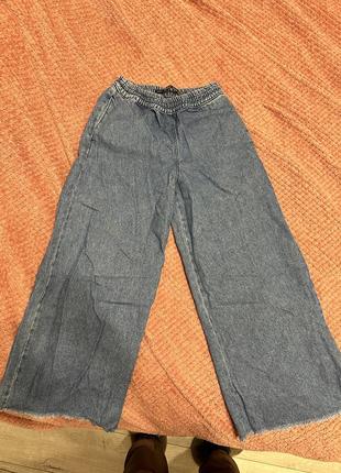 Bershka брюки клеш на резинке синие джинсы