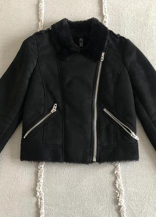Zara trf collection курточка черного цвета авиатор из искусств...
