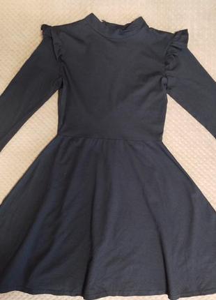 Черное платье миди с длинными рукавами, м