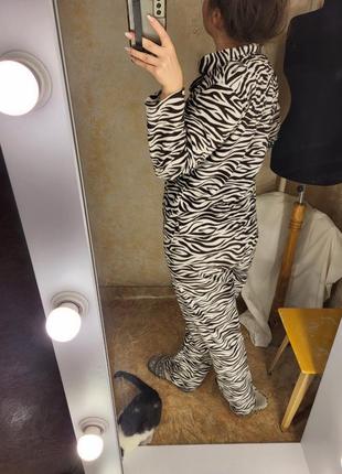 Домашний костюм пижама флис зебра энимал принт животный теплая...