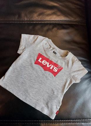 Детская футболка levi's (74 размер)