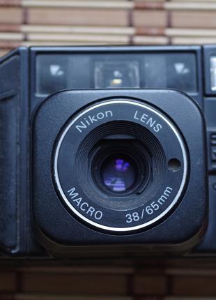 Фотоапарат Nikon Tele Touch macro 38-65 під ремонт, запчастини