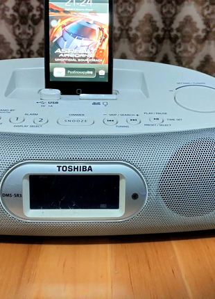 Продам док станцию Toshiba для 4 iPod или iPhone