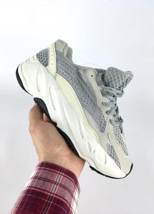 Yeezy cheap 700 g5