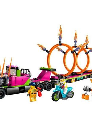 Конструктор LEGO City Stuntz Задания с каскадерским грузовиком...