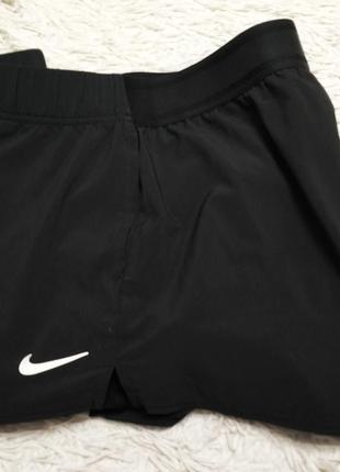 Жіночі спортивні шорти з встроеними лосинами\nike\р.м