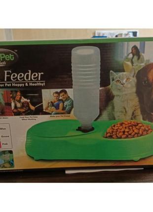 Миска для собак/котів з поїльником пластиковий pet feeder