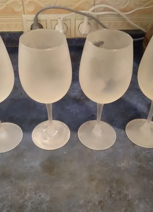Скляні келихи для вина Luminarc