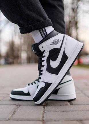 Nike air jordan 1 retro mid tuxedo