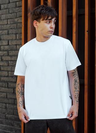 Мужская однотонная белая футболка размер 54