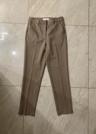 Женские брюки mango бежевые классические брюки базовые