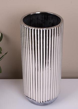 Керамическая ваза серебряная