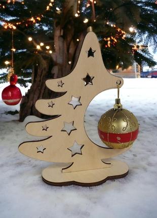 Новогодняя деревянная декоративная елка с игрушкой новогодний ...
