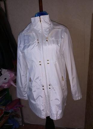 Білосніжна легка куртка 50-52 розмір