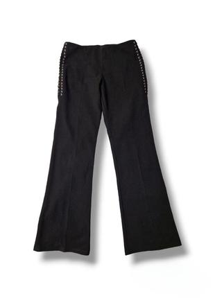 Черные широкие брюки на завязках по бокам