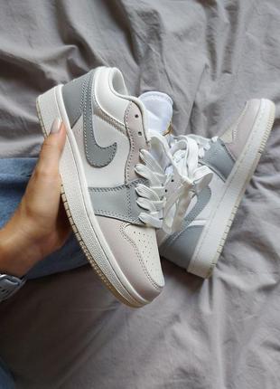 Nike air jordan 1 low grey beige