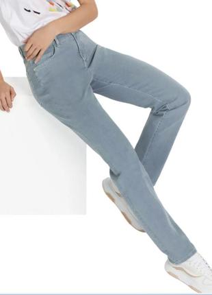 Джинсы женские размер s-m прямые брюки