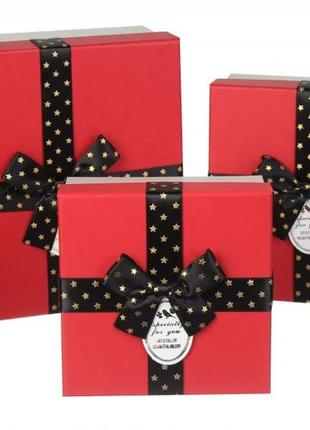 Подарочные коробки квадратные красые с бантом (комплект 3 шт),...