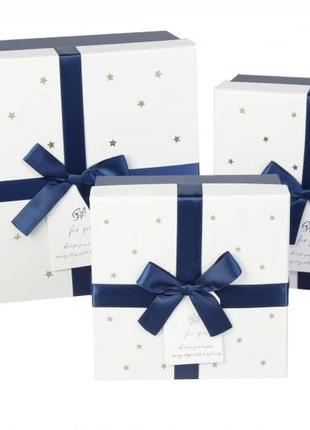 Подарочные коробки квадратные бело-синие (комплект 3 шт), разм...