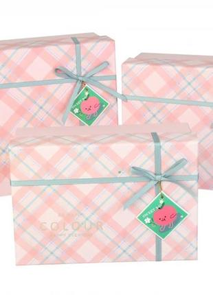 Подарочные коробки розовые в клеточку, разм.l: 28,5*21,5*11 см...