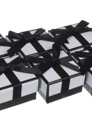 Подарочные коробочки для бижутерии 5*5 см черно-белые с бантик...