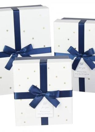 Подарочные коробочки бело-синие с бантом, разм.l: 26*21*10.5 c...