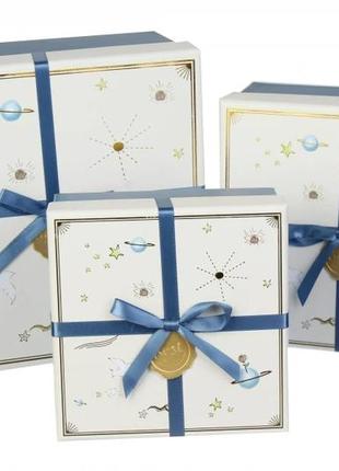 Подарочные коробки квадратные бело-синие (комплект 3 шт), разм...