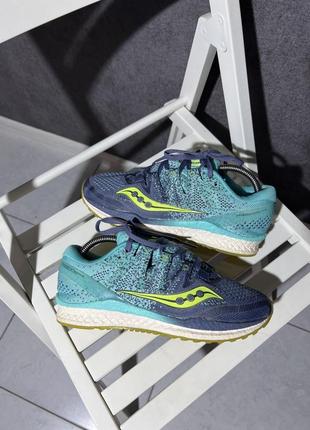 Женские беговые кроссовки saucony freedom iso 2