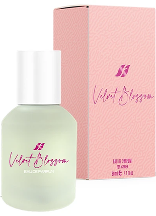 Женская парфюмированная вода velvet blossom farmasi 1001789