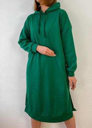 Зелена сукня - худі довжини міді