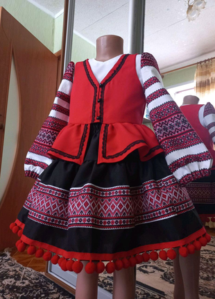 Комплект в українському стилі для дівчинки
