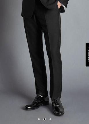 Шикарные эластичные костюмные брюки-смокинг с тесьмой по боков...