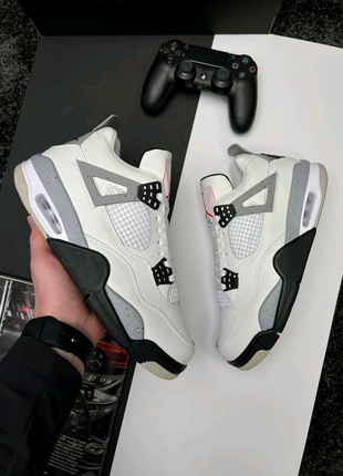 Чоловічі кросівки Nike Air Jordan 4 Retro M White Cement